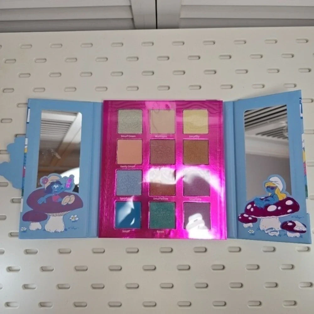 THE SMURFS Eyeshadow Palette Nostalgic Collector Makeup TASTE BEAUTY 12‎ Shades
